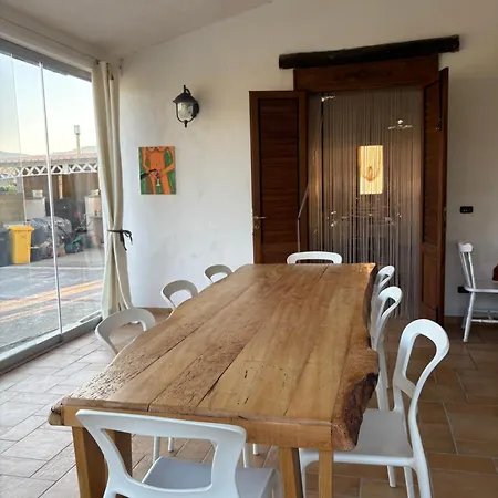 Akra Domus Tatil Evi *